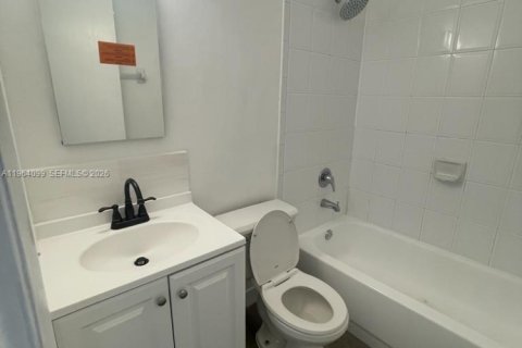 Appartement à louer à Miami, Floride: 3 chambres, 81.75 m2 № 2026535 - photo 12