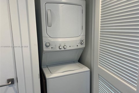 Copropriété à louer à Miami, Floride: 1 chambre, 55.09 m2 № 1947206 - photo 18