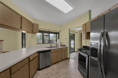 House in Orlando, Florida 3 bedrooms, 153.1 sq.m. № 2210200 - photo 7