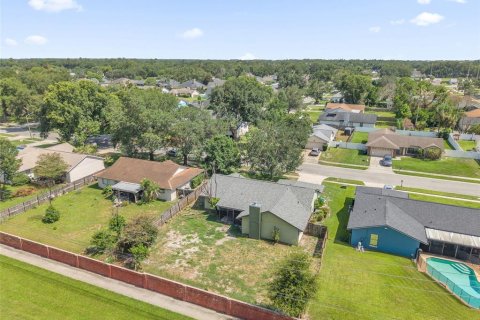House in Orlando, Florida 3 bedrooms, 153.1 sq.m. № 2210200 - photo 30
