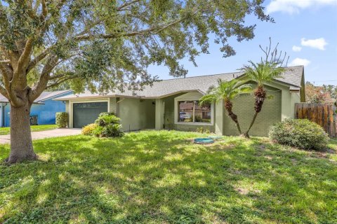 House in Orlando, Florida 3 bedrooms, 153.1 sq.m. № 2210200 - photo 2