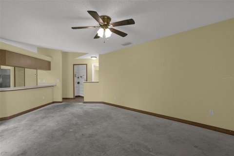 House in Orlando, Florida 3 bedrooms, 153.1 sq.m. № 2210200 - photo 10