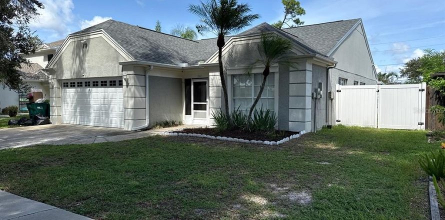 Villa ou maison à Palm Harbor, Floride 4 chambres, 165.18 m2 № 2314099