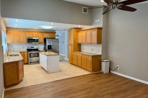 Villa ou maison à vendre à Palm Harbor, Floride: 4 chambres, 165.18 m2 № 2314099 - photo 14