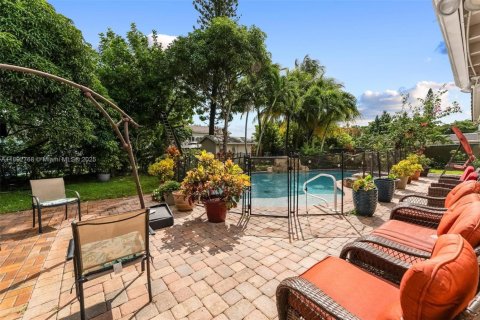 House in Coral Springs, Florida 4 bedrooms, 192.87 sq.m. № 1947362 - photo 30