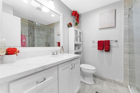 House in Coral Springs, Florida 4 bedrooms, 192.87 sq.m. № 1947362 - photo 11