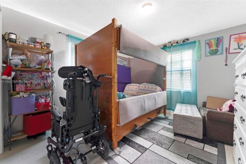 House in Coral Springs, Florida 4 bedrooms, 192.87 sq.m. № 1947362 - photo 21