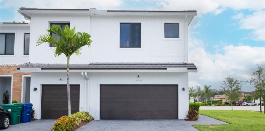 Touwnhouse à Homestead, Floride 3 chambres, 158.4 m2 № 2075755