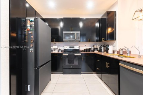 Touwnhouse à vendre à Homestead, Floride: 3 chambres, 158.4 m2 № 2075755 - photo 5