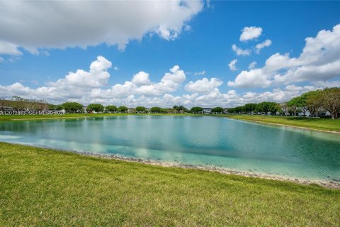 Touwnhouse à vendre à Homestead, Floride: 3 chambres, 158.4 m2 № 2075755 - photo 28