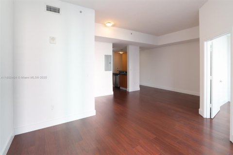 Condo in Miami, Florida, 1 bedroom № 1891407 - photo 20