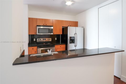 Condo in Miami, Florida, 1 bedroom № 1891407 - photo 28