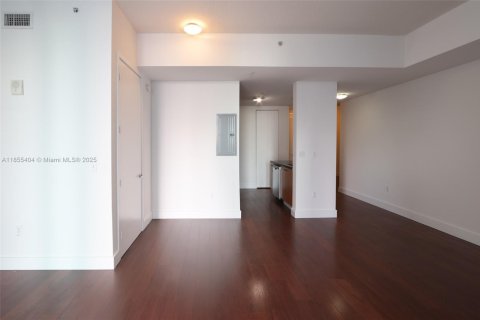 Condo in Miami, Florida, 1 bedroom № 1891407 - photo 21