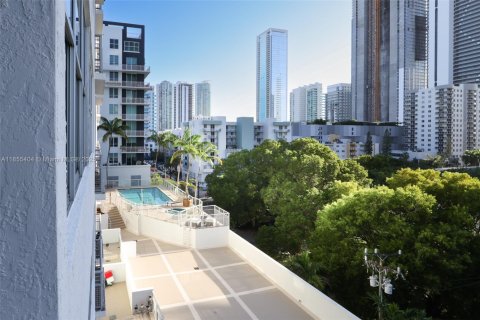 Condo in Miami, Florida, 1 bedroom № 1891407 - photo 18
