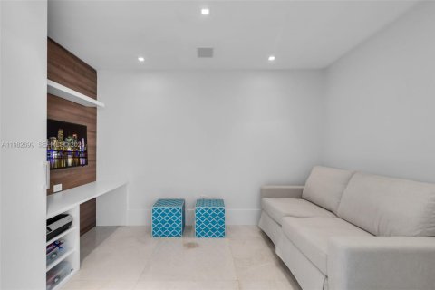 Купить кондоминиум в Майами, Флорида 2 спальни, 160.72м2, № 2050120 - фото 9