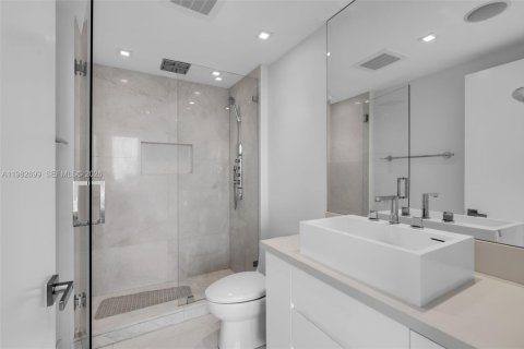 Купить кондоминиум в Майами, Флорида 2 спальни, 160.72м2, № 2050120 - фото 12