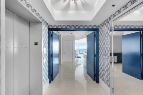 Купить кондоминиум в Майами, Флорида 2 спальни, 160.72м2, № 2050120 - фото 3