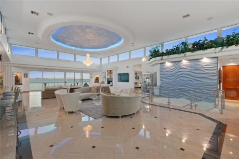 Casa en venta en Bradenton, Florida, 4 dormitorios, 685.43 m2 № 1744800 - foto 9