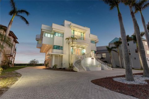 Casa en venta en Bradenton, Florida, 4 dormitorios, 685.43 m2 № 1744800 - foto 5