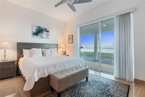 Casa en venta en Bradenton, Florida, 4 dormitorios, 685.43 m2 № 1744800 - foto 30
