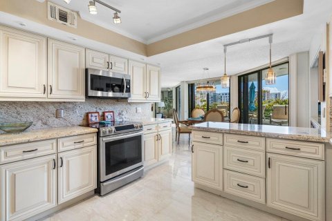 Condo in Hillsboro Beach, Florida, 2 bedrooms  № 2082635 - photo 7