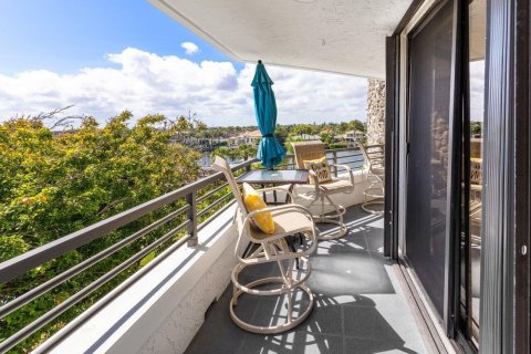 Condo in Hillsboro Beach, Florida, 2 bedrooms  № 2082635 - photo 24