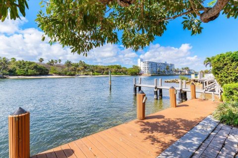 Condo in Hillsboro Beach, Florida, 2 bedrooms  № 2082635 - photo 29