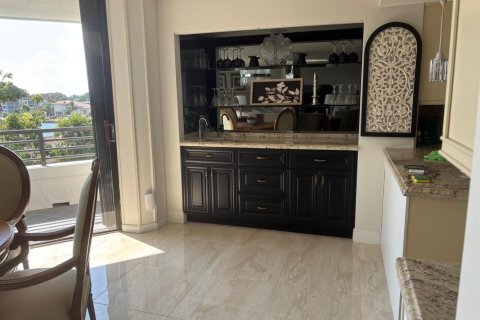 Condo in Hillsboro Beach, Florida, 2 bedrooms  № 2082635 - photo 10