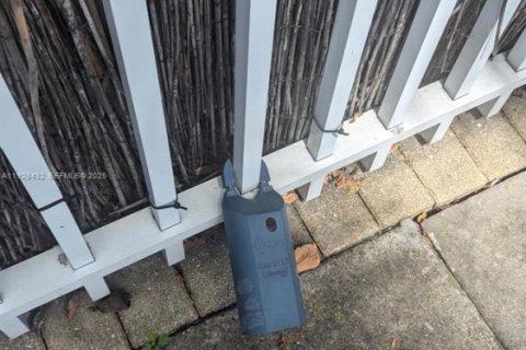 Condominio en alquiler en Miami, Florida, 1 dormitorio, 67.82 m2 № 1986927 - foto 13