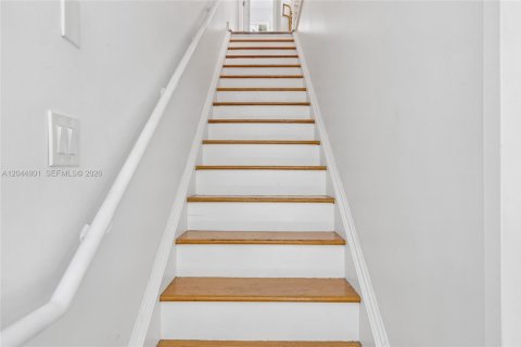 Townhouse in Miami Beach, Florida 2 bedrooms, 102.19 sq.m. № 2192122 - photo 25