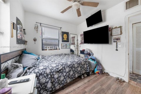 Commercial property in North Miami, Florida 170.2 sq.m. № 2251139 - photo 26