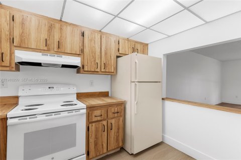 Apartment in Tamarac, Florida 2 bedrooms, 72 sq.m. № 2020323 - photo 23