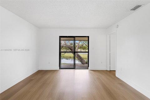 Apartment in Tamarac, Florida 2 bedrooms, 72 sq.m. № 2020323 - photo 7