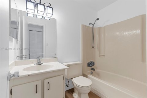 Apartment in Tamarac, Florida 2 bedrooms, 72 sq.m. № 2020323 - photo 19