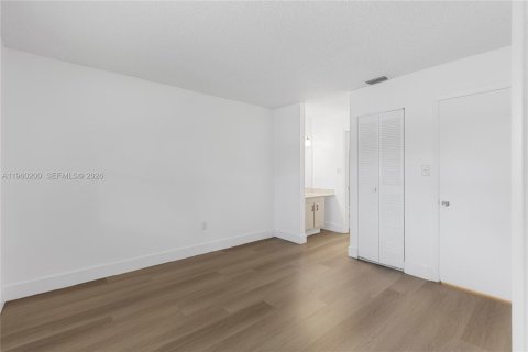 Apartment in Tamarac, Florida 2 bedrooms, 72 sq.m. № 2020323 - photo 11