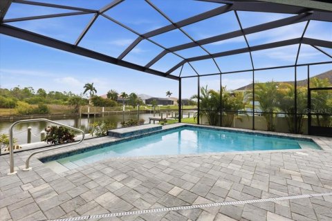 Villa ou maison à vendre à Port Charlotte, Floride: 3 chambres, 225.94 m2 № 2143853 - photo 25