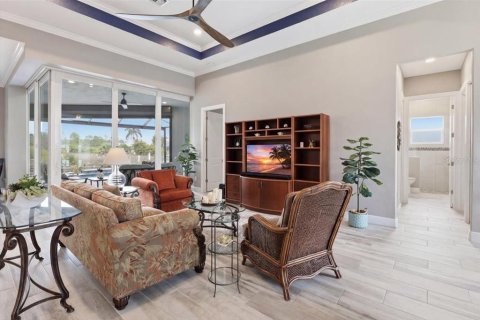 Villa ou maison à vendre à Port Charlotte, Floride: 3 chambres, 225.94 m2 № 2143853 - photo 6