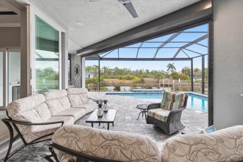 Villa ou maison à vendre à Port Charlotte, Floride: 3 chambres, 225.94 m2 № 2143853 - photo 21