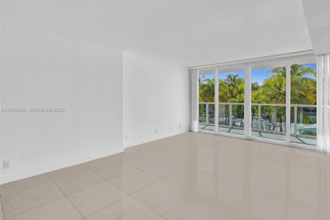 Condominio en alquiler en Sunny Isles Beach, Florida, 1 dormitorio, 92.07 m2 № 2054798 - foto 14