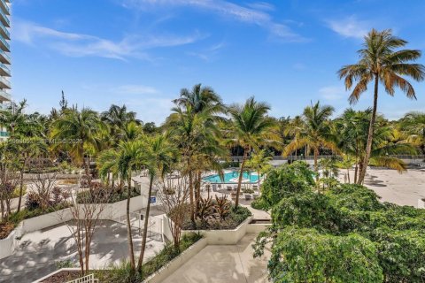 Condominio en alquiler en Sunny Isles Beach, Florida, 1 dormitorio, 92.07 m2 № 2054798 - foto 23