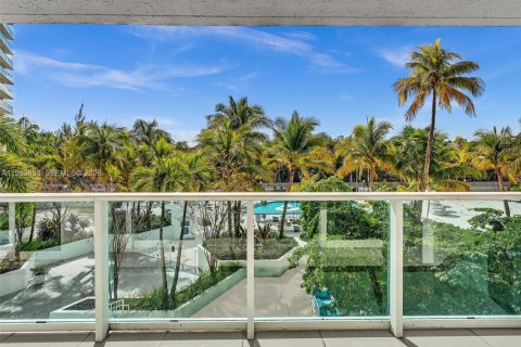 Condominio en alquiler en Sunny Isles Beach, Florida, 1 dormitorio, 92.07 m2 № 2054798 - foto 20