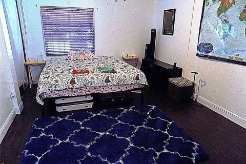Condo in Miami, Florida, 2 bedrooms  № 2068914 - photo 26