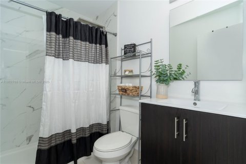 Touwnhouse à vendre à Homestead, Floride: 4 chambres, 133.22 m2 № 1862309 - photo 15