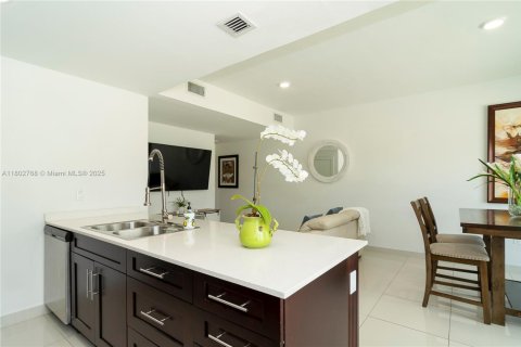 Touwnhouse à vendre à Homestead, Floride: 4 chambres, 133.22 m2 № 1862309 - photo 11