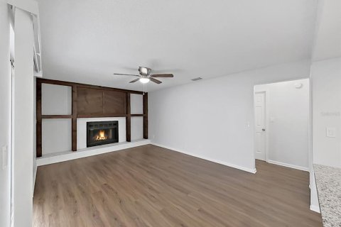 House in Lutz, Florida 3 bedrooms, 136.94 sq.m. № 2425677 - photo 23