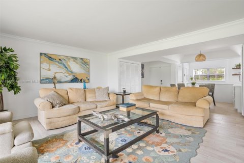 Condo in Lake Worth, Florida, 3 bedrooms  № 1834119 - photo 2