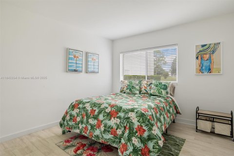 Condo in Lake Worth, Florida, 3 bedrooms  № 1834119 - photo 17