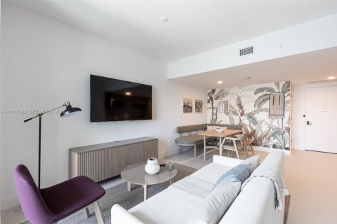 Condo in Miami, Florida, 1 bedroom  № 2152936 - photo 14