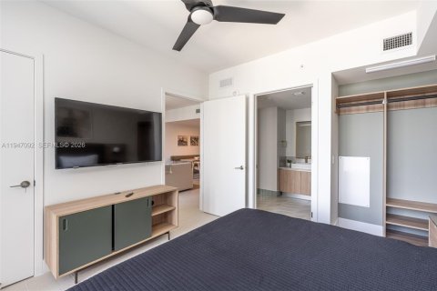 Condo in Miami, Florida, 1 bedroom  № 2152936 - photo 17