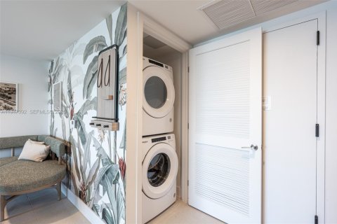 Condo in Miami, Florida, 1 bedroom  № 2152936 - photo 7